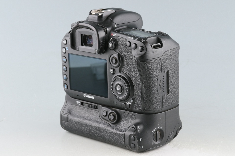 Canon EOS 7D Mark II Digital SLR Camera + BG-E16 #52821E3